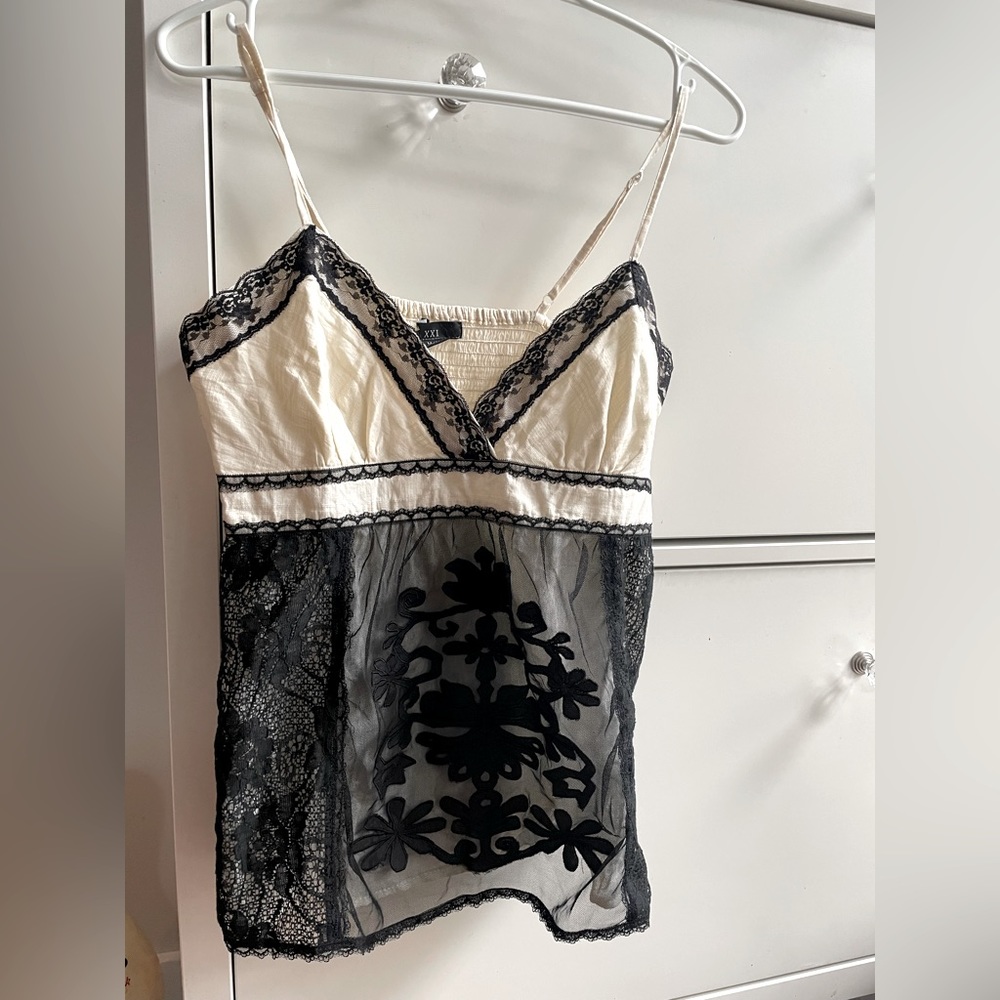 Vintage 2006 babydoll lace top